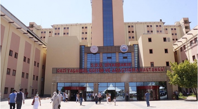 Diyarbakır'da 10 katlı hastanenin 5 katı Covid-19 hastalarıyla dolu 