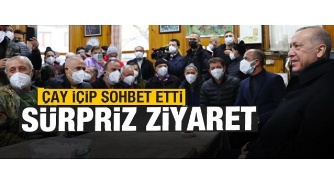 Başkan Recep Tayyip Erdoğan'dan kıraathaneye ziyaret: Vatandaşlarla çay içip sohbet etti